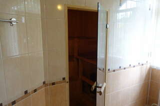 Гостиница Сафари Краснодар Люкс с гидромассажной ванной-3