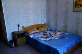 Гостиница Сафари Краснодар Улучшенный номер с кроватью размера «king-size»-1